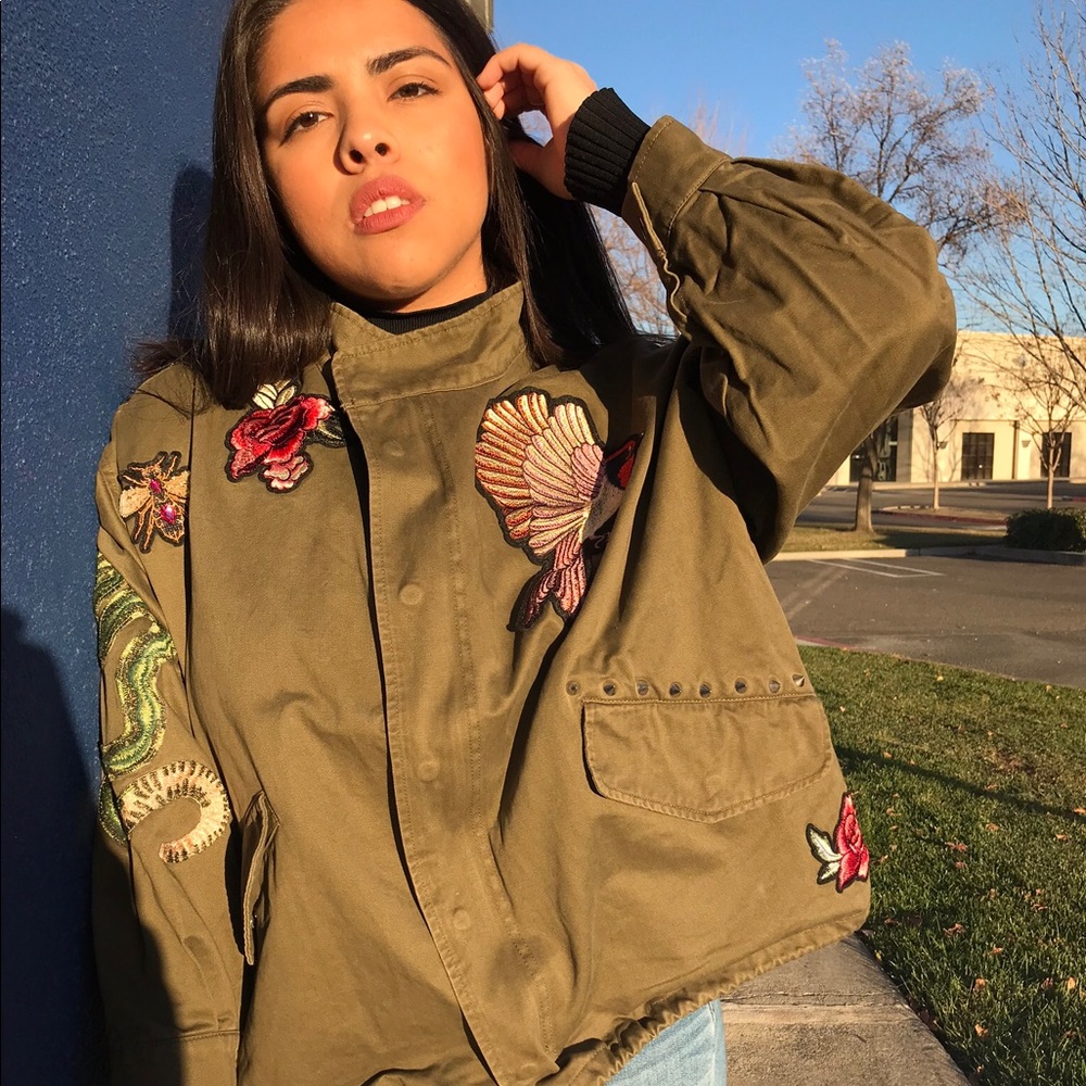 H&M⚡️ Embroidered Jacket - Picture 7 of 7